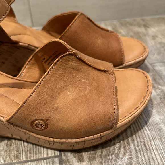Born wedge heels, tan, Size 8.5 - Picture 5 of 7